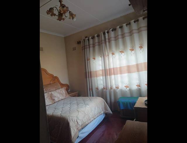 3 BEDROOM HOUSE FOR SALE IN UMLAZI BB